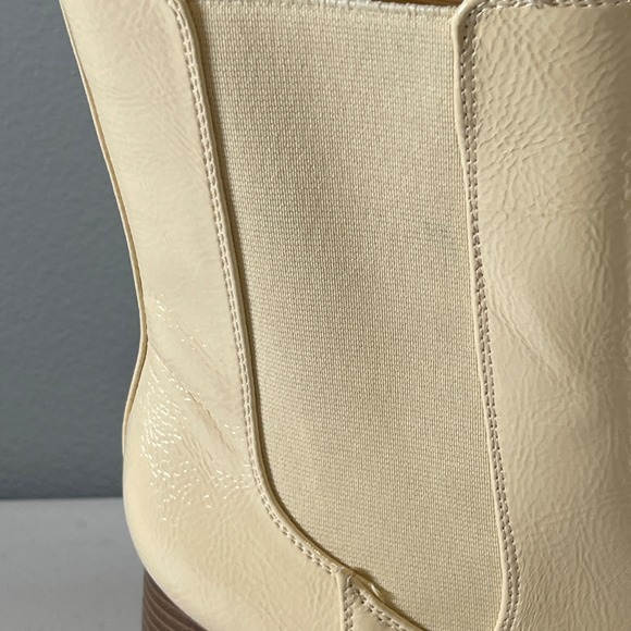 Circus NY by Sam Edelman Womens Stace Eggshell‎ Glossy Chelsea Boots SZ 10 Cream - Picture 5 of 14